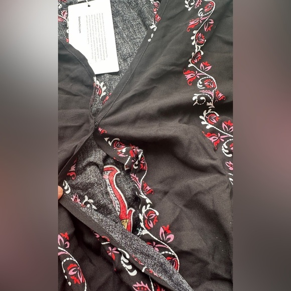 NWT Bloomchic Black Paisley Floral Long Sleeve Lightweight Flowy Maxi Dress 12 - Picture 7 of 11